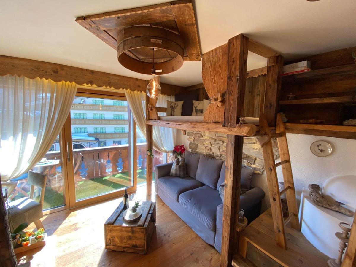 Calore Di Una Casa Di Montagna Кампітелло-ді-Фасса Екстер'єр фото